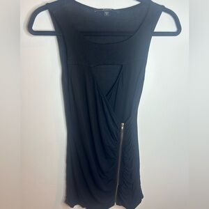 GUESS, size XSmall, gold hardware, side zip, stretchy black top, mid rouche